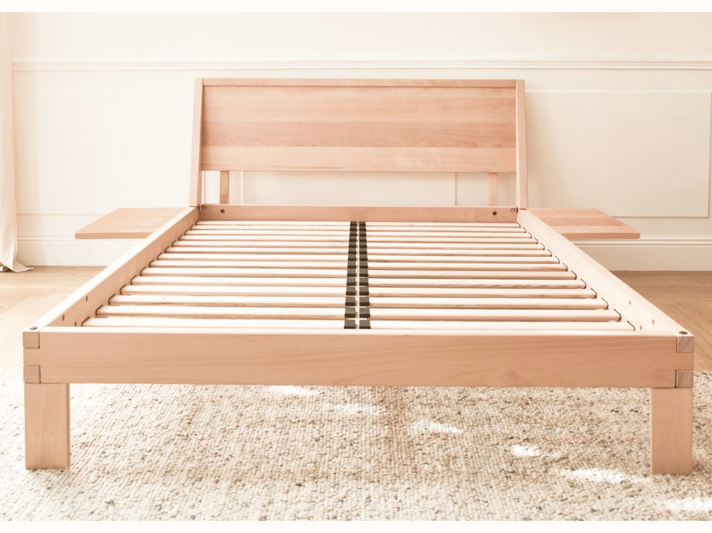 Letto in legno massiccio NOVA