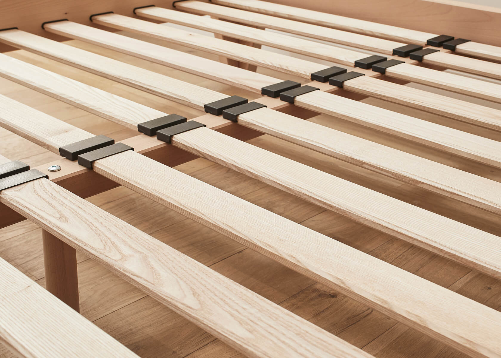 Letto in legno massiccio NOVA