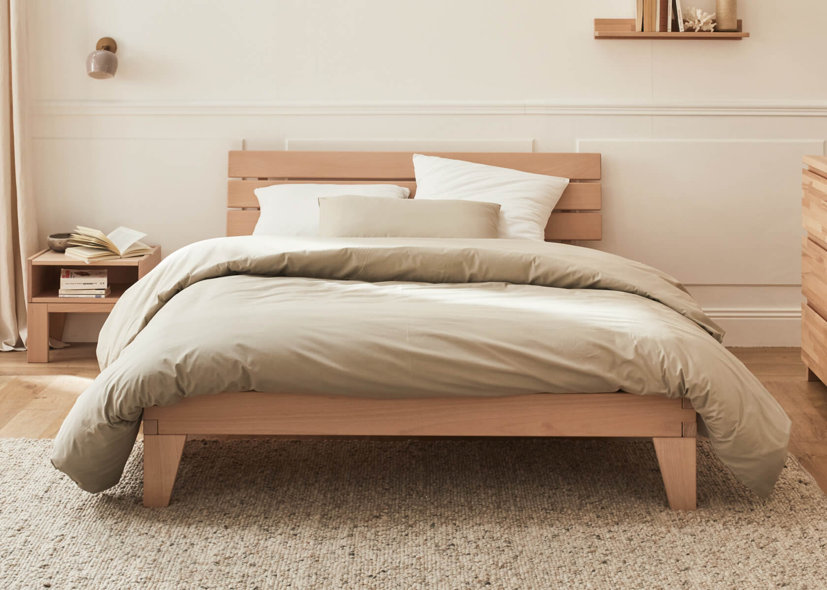 Letto in legno massiccio NOVA